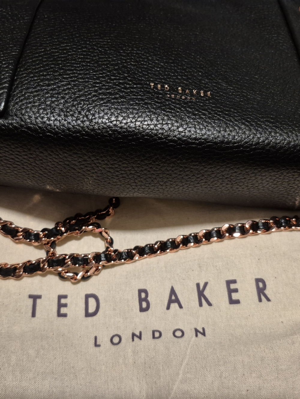 Ted Baker Black Pebbled Leather Crossbody with Rose Gold Chain Detail - Picture 7 of 8